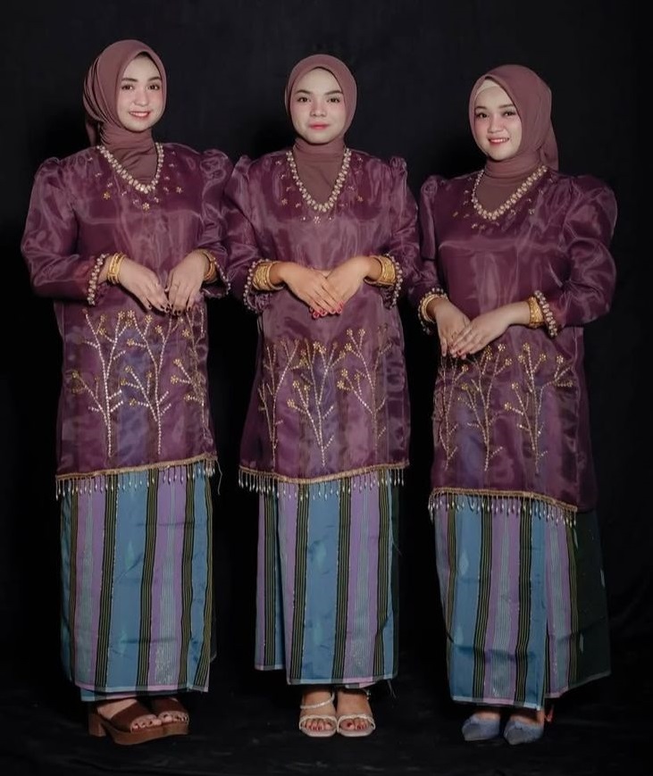 Baju Bodo ungu Burgandy